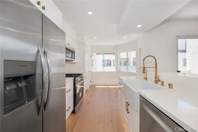 5455 Sylmar Avenue 2103, Sherman Oaks, CA 91401