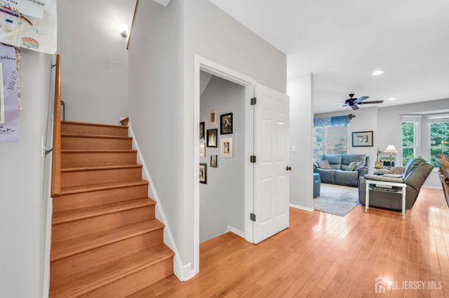 20 windham Court, Raritan, NJ 08822