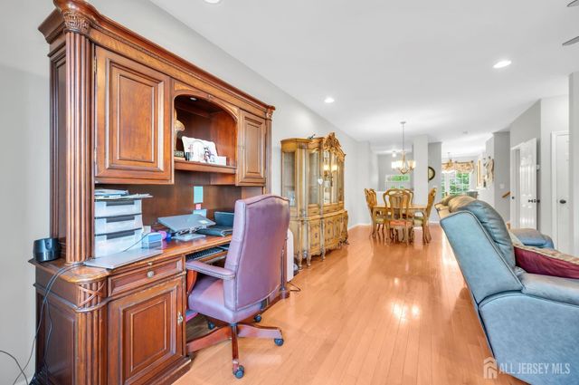 20 windham Court, Raritan, NJ 08822