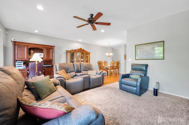20 windham Court, Raritan, NJ 08822