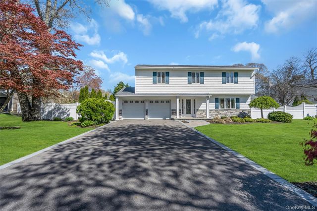 288 Bow Drive, Smithtown, NY 11787