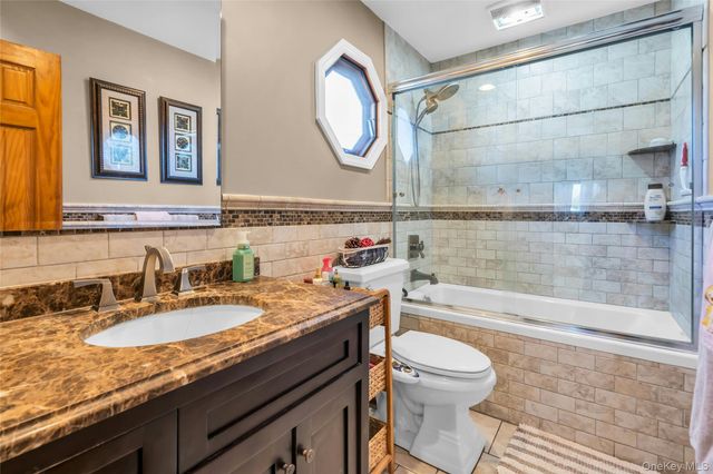 288 Bow Drive, Smithtown, NY 11787