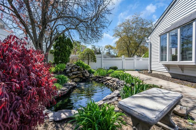 288 Bow Drive, Smithtown, NY 11787