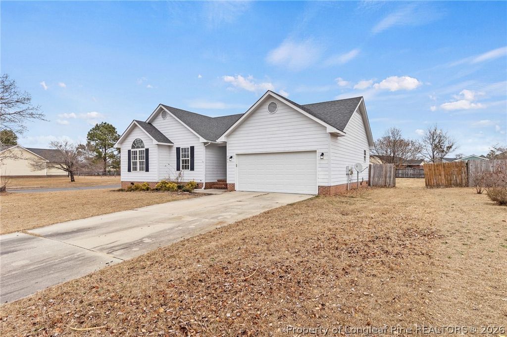 301 Stonewall Street, Raeford, NC 28376 — photo 2