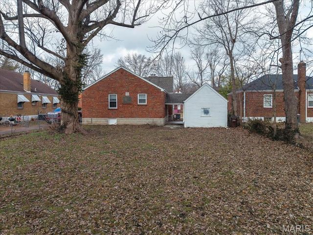 38 Lee Avenue, St Louis, MO 63135