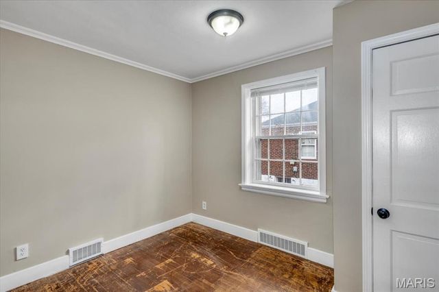 38 Lee Avenue, St Louis, MO 63135