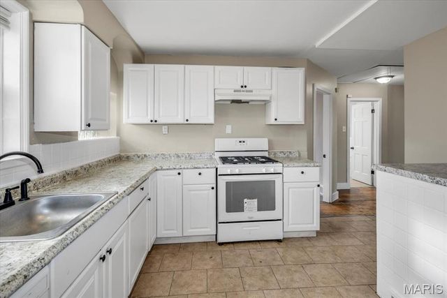 38 Lee Avenue, St Louis, MO 63135