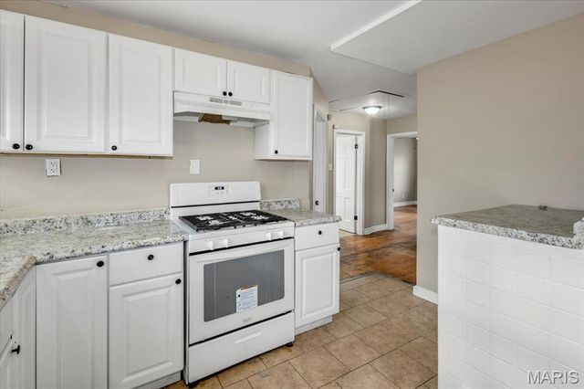 38 Lee Avenue, St Louis, MO 63135