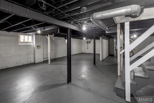 38 Lee Avenue, St Louis, MO 63135