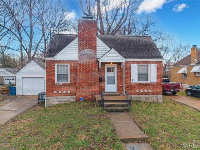 38 Lee Avenue, St Louis, MO 63135