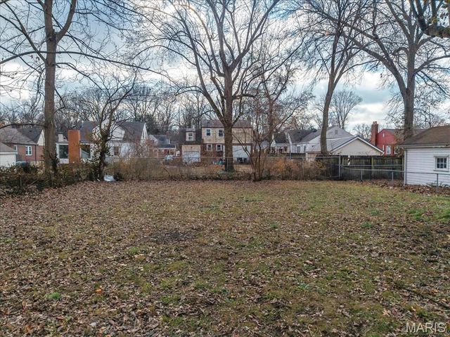 38 Lee Avenue, St Louis, MO 63135