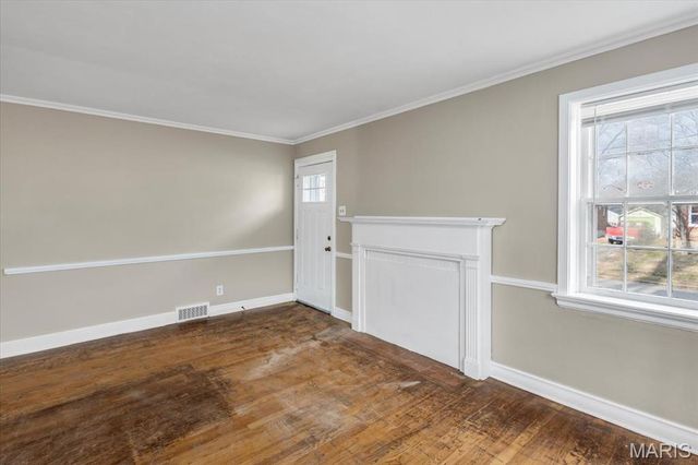 38 Lee Avenue, St Louis, MO 63135