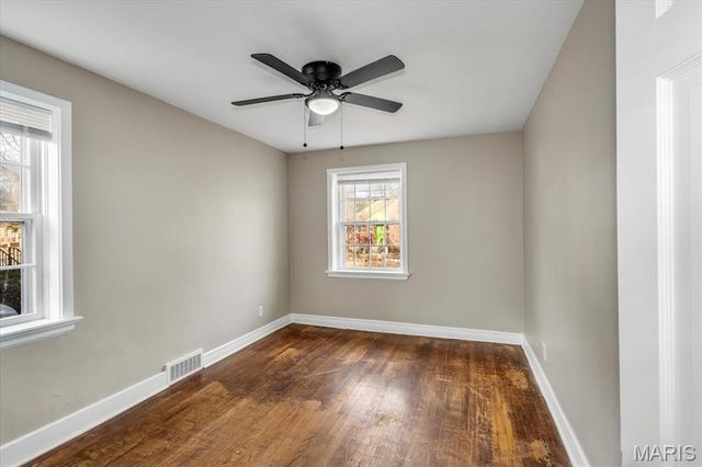 38 Lee Avenue, St Louis, MO 63135