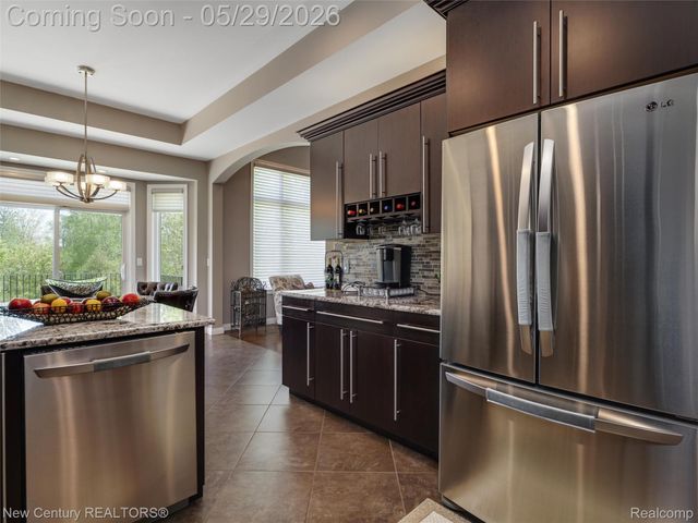 55490 Whispering Hills Drive, Shelby Charter Township, MI 48316
