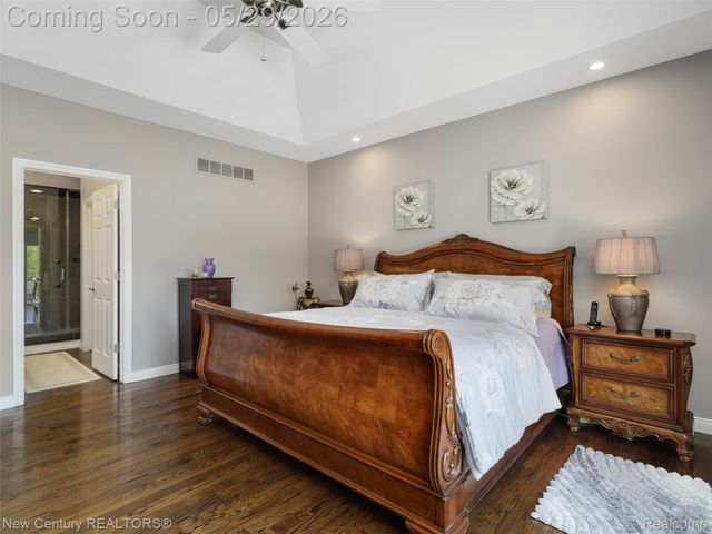 55490 Whispering Hills Drive, Shelby Charter Township, MI 48316
