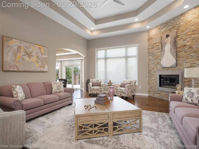 55490 Whispering Hills Drive, Shelby Charter Township, MI 48316