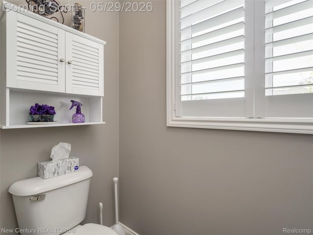55490 Whispering Hills Drive, Shelby Charter Township, MI 48316