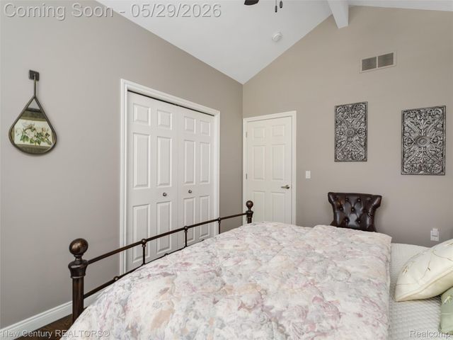 55490 Whispering Hills Drive, Shelby Charter Township, MI 48316