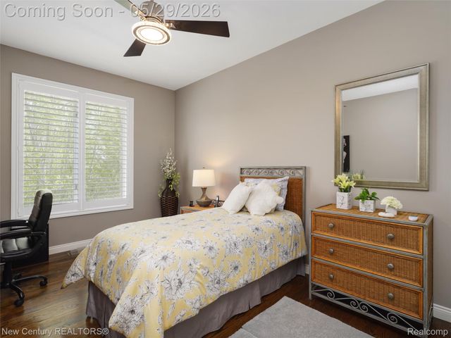 55490 Whispering Hills Drive, Shelby Charter Township, MI 48316