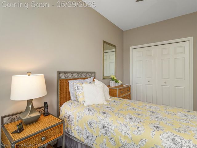 55490 Whispering Hills Drive, Shelby Charter Township, MI 48316
