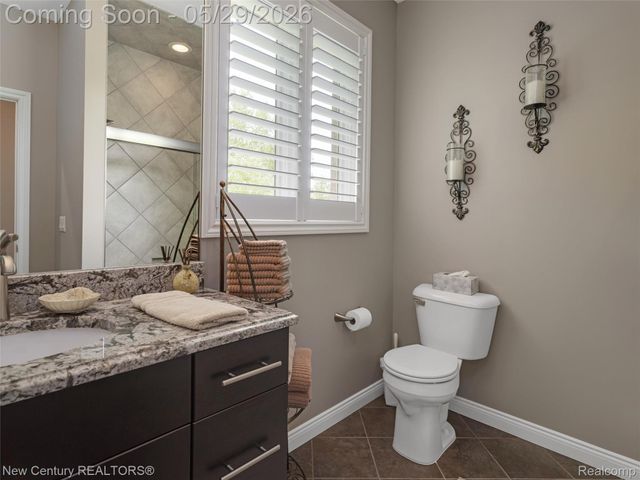 55490 Whispering Hills Drive, Shelby Charter Township, MI 48316