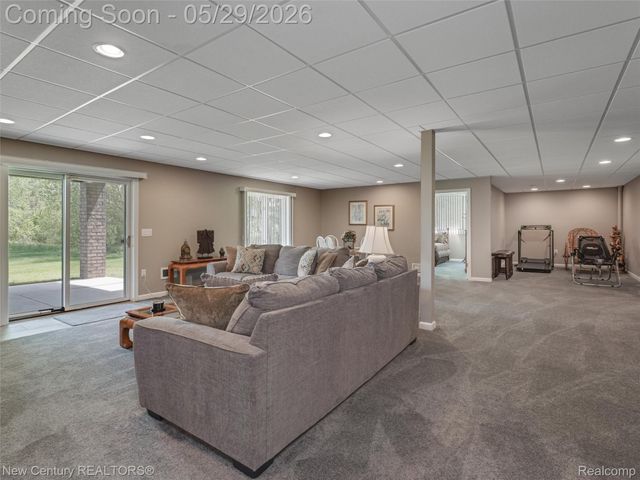 55490 Whispering Hills Drive, Shelby Charter Township, MI 48316
