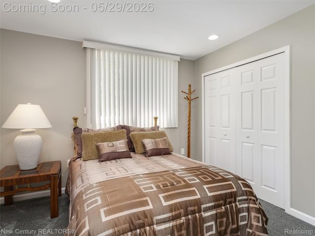 55490 Whispering Hills Drive, Shelby Charter Township, MI 48316