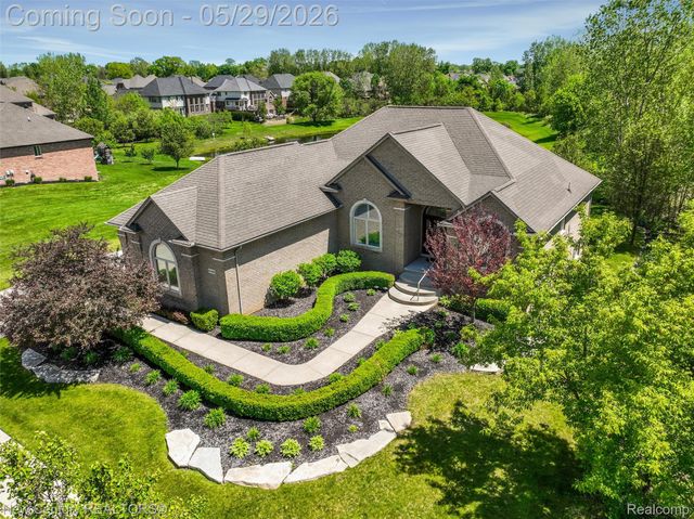 55490 Whispering Hills Drive, Shelby Charter Township, MI 48316