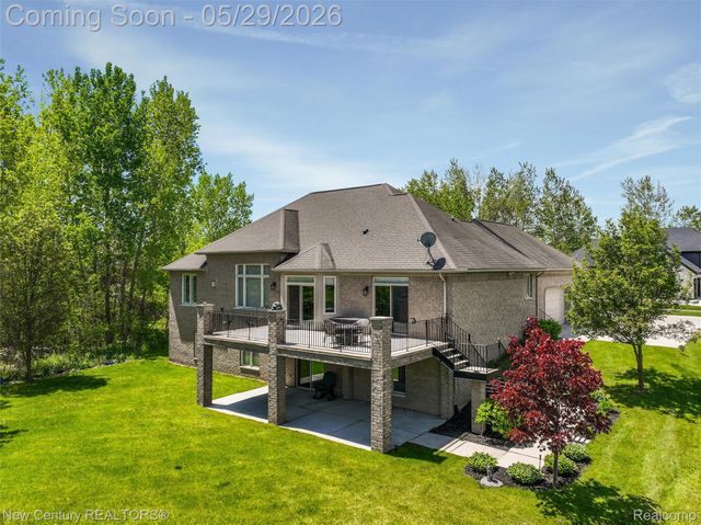 55490 Whispering Hills Drive, Shelby Charter Township, MI 48316