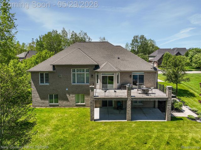55490 Whispering Hills Drive, Shelby Charter Township, MI 48316