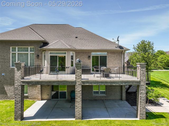 55490 Whispering Hills Drive, Shelby Charter Township, MI 48316