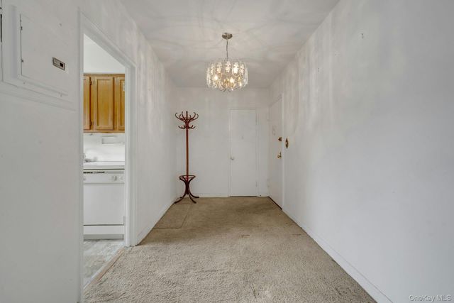 4 Bryant Crescent 2C, White Plains, NY 10605