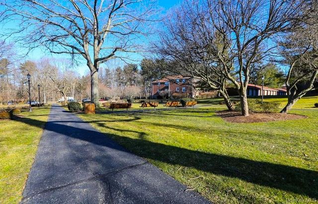 4 Bryant Crescent 2C, White Plains, NY 10605