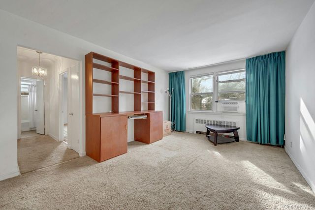 4 Bryant Crescent 2C, White Plains, NY 10605