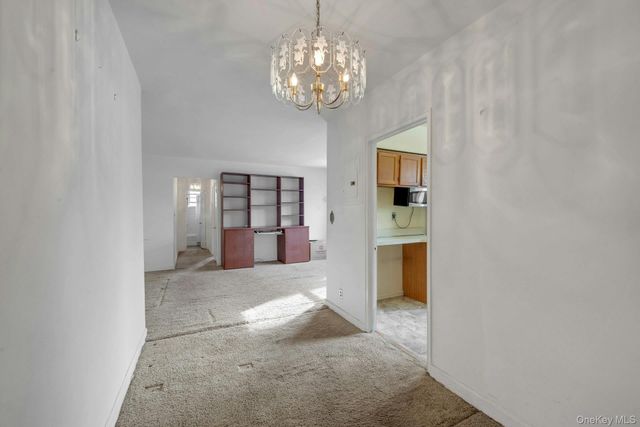 4 Bryant Crescent 2C, White Plains, NY 10605