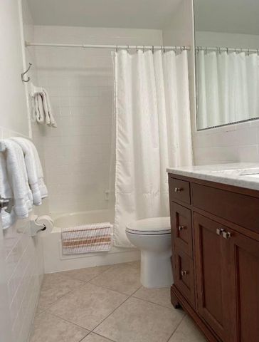 1202 Palm Trail 6, Delray Beach, FL 33483