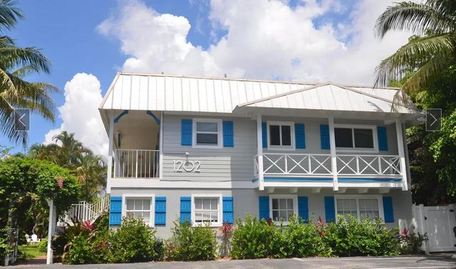 1202 Palm Trail 6, Delray Beach, FL 33483