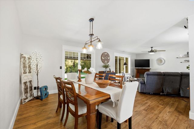 5132 W Killdeer Ct, West Richland, WA 99353