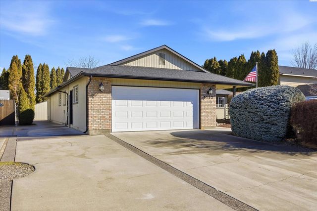 5132 W Killdeer Ct, West Richland, WA 99353
