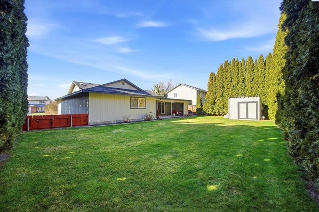 5132 W Killdeer Ct, West Richland, WA 99353