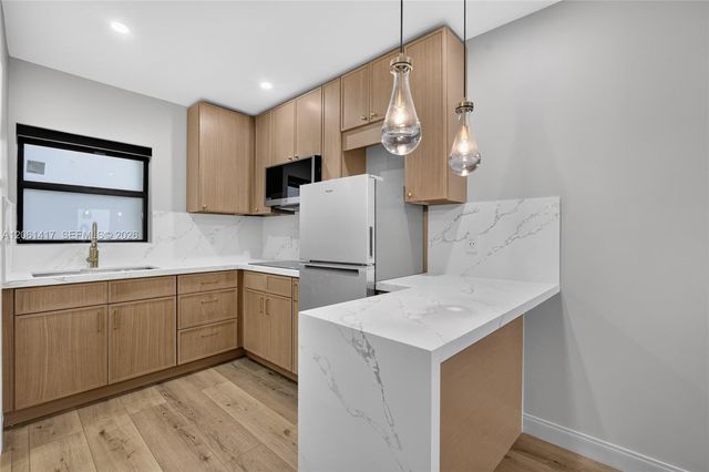 1011 NW 30th Ct 2, Miami, FL 33125