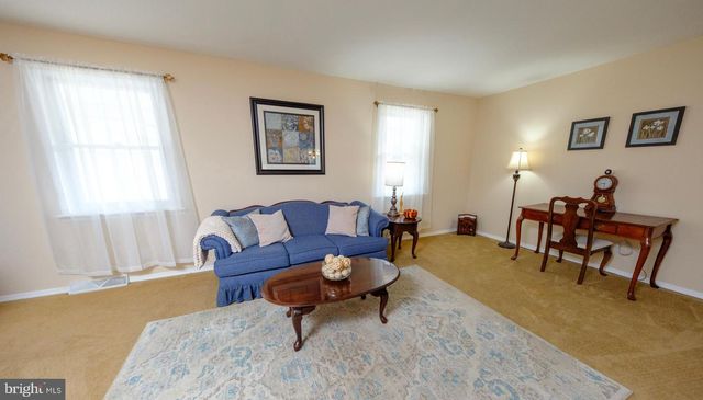 2124 MAGNOLIA CT, Cinnaminson, NJ 08077