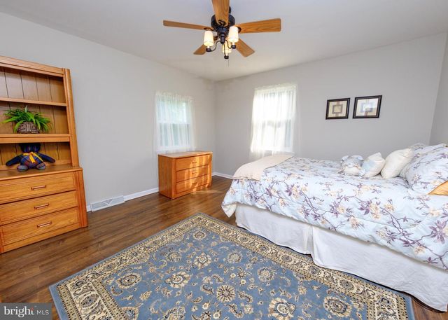 2124 MAGNOLIA CT, Cinnaminson, NJ 08077