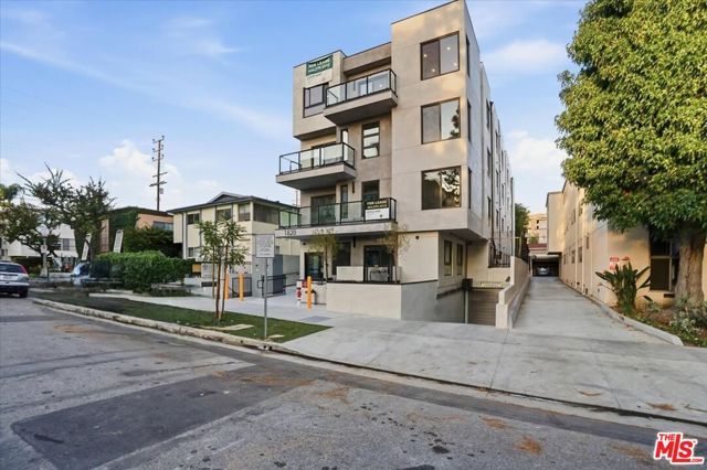 1820 Prosser Avenue, Los Angeles, CA 90025