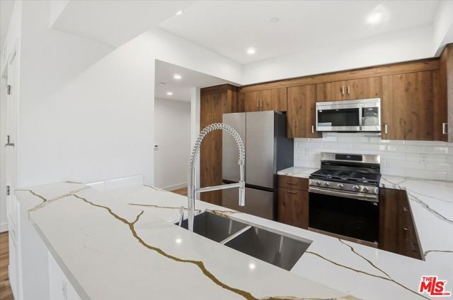 1820 Prosser Avenue, Los Angeles, CA 90025