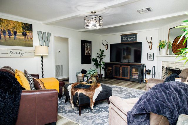 1601 S Chappell Hill Street, Brenham, TX 77833