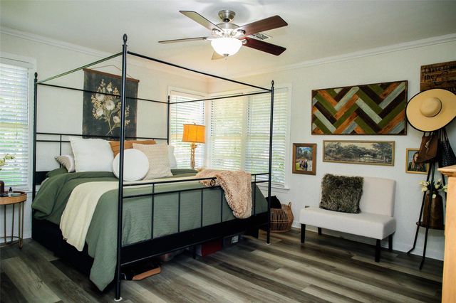 1601 S Chappell Hill Street, Brenham, TX 77833