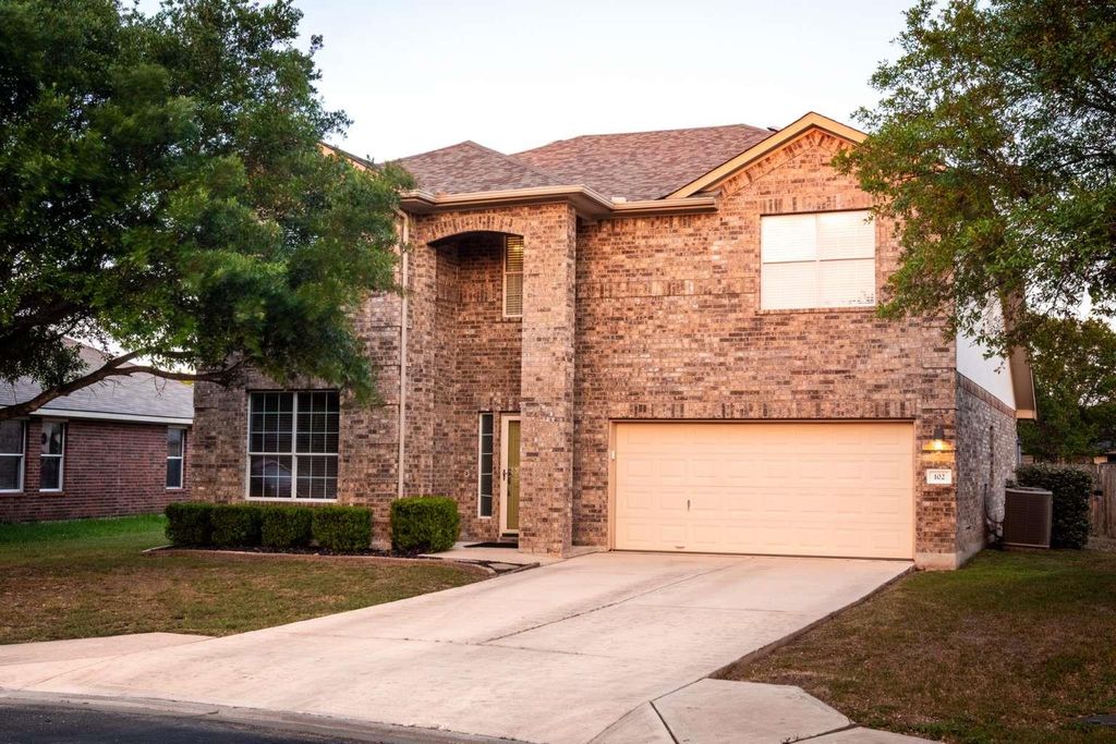 102 Buck Shot CT, Bastrop, TX 78602