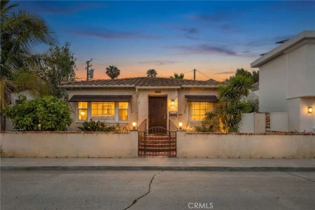 5555 Riviera Walk, Long Beach, CA 90803