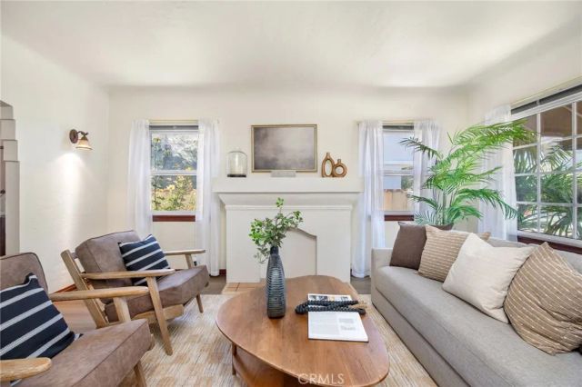 5555 Riviera Walk, Long Beach, CA 90803